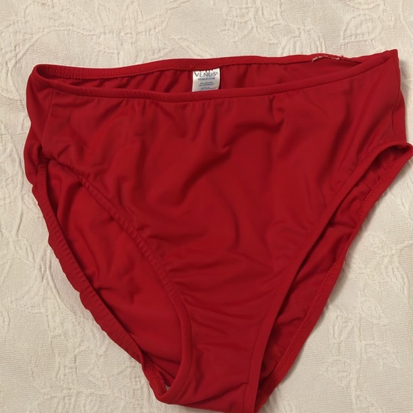 Venus Goddess Ruffle Hem Halter Tankini Swimsuit Top & Bottom - Picture 5 of 8